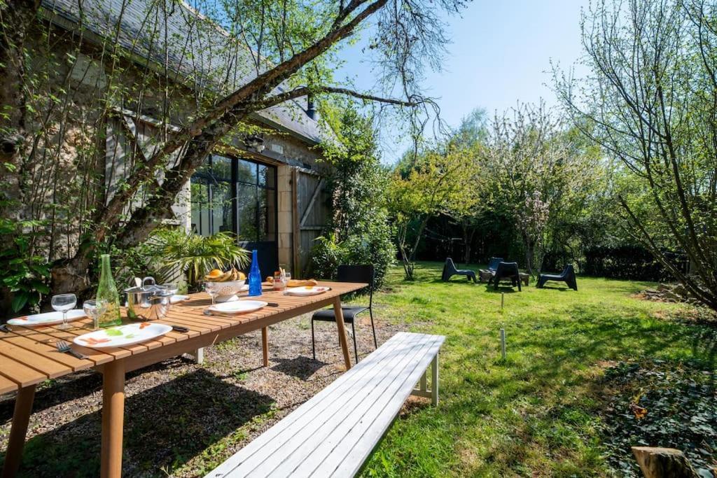 Le Clos Du Tilleul Fabuleuse Propriete 15 A 30 Pers Piscine Au Coeur D'Un Charmant Village Thilouze Eksteriør billede